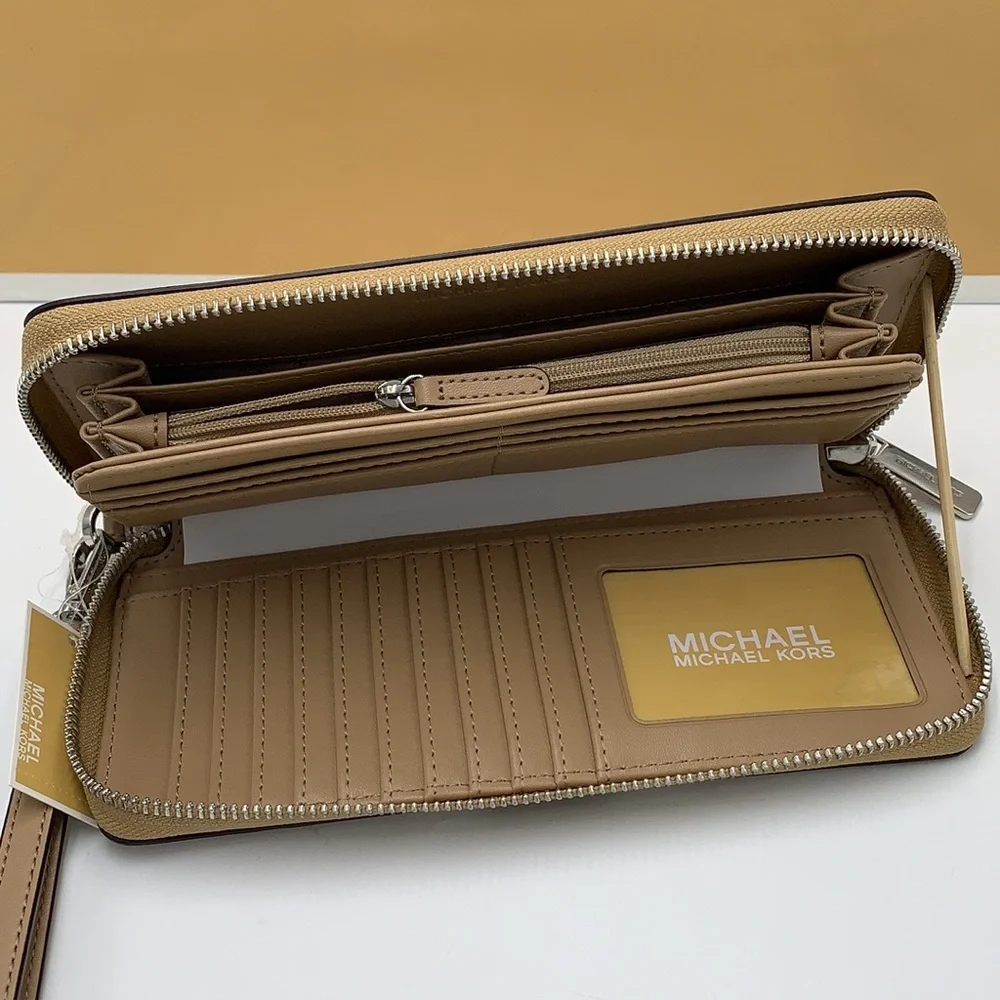 MICHAEL KORS LARGE TRAVEL CONTINENTAL WRISTLET WALLET CAMEL MULTI NWT